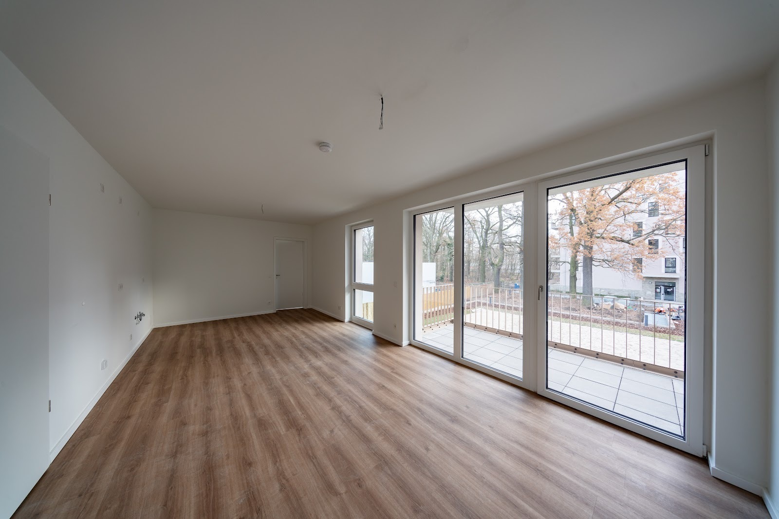 Schicker Neubau in der Waterkant mit Fußbodenheizung im Erstbezug / WBS 220 erforderlich - Foto 1