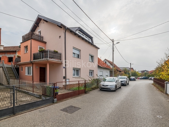 Zum Verkauf, Zagreb, Trnava, freistehendes Haus mit 3 Wohnungen, Garage, 4 Parkplätze