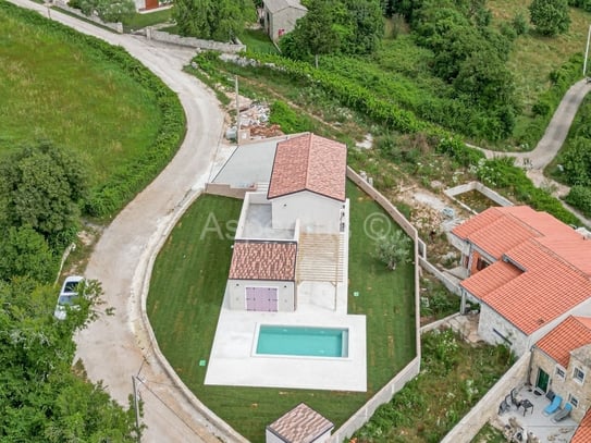 Familienhaus mit Pool, 3 Schlafzimmer, Marčana