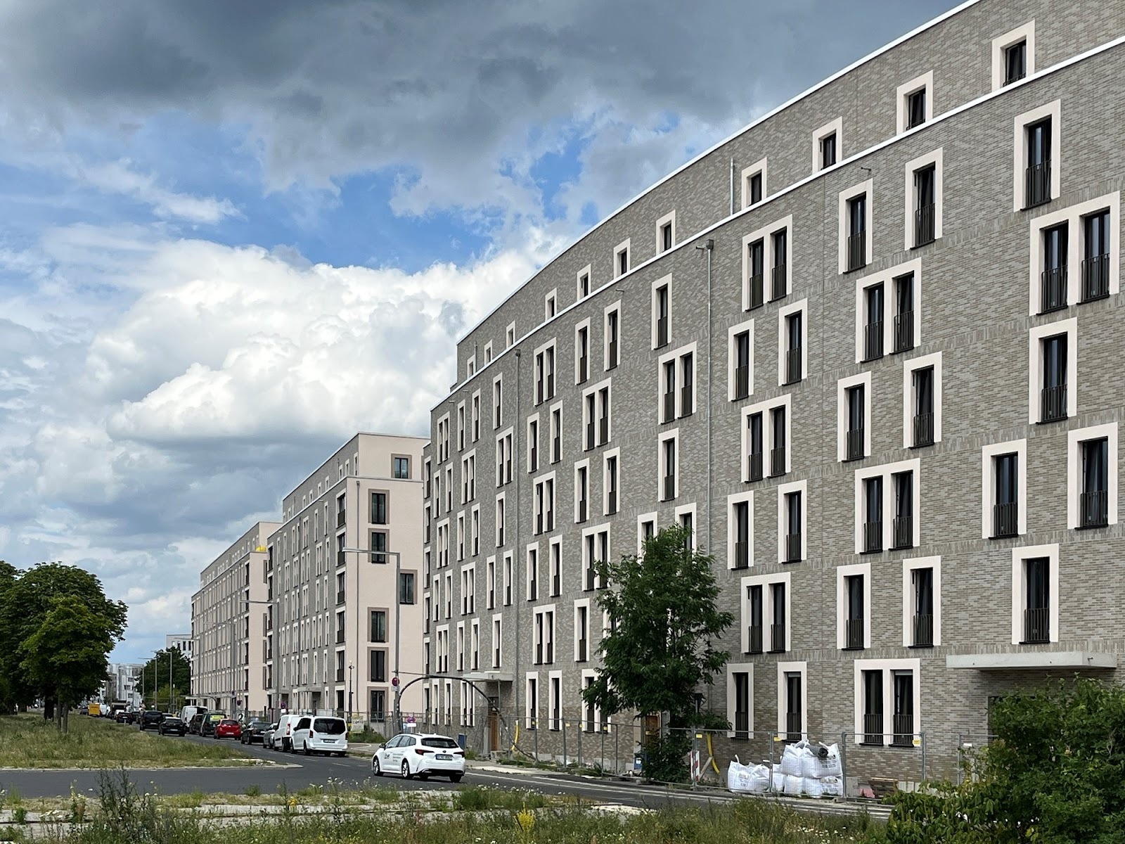 Neubauwohnung mit Fußbodenheizung und Terrasse im Erstbezug - Photo 1