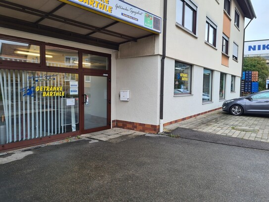 Ladenräume mit Büro und Lager in Böbingen zu vermieten