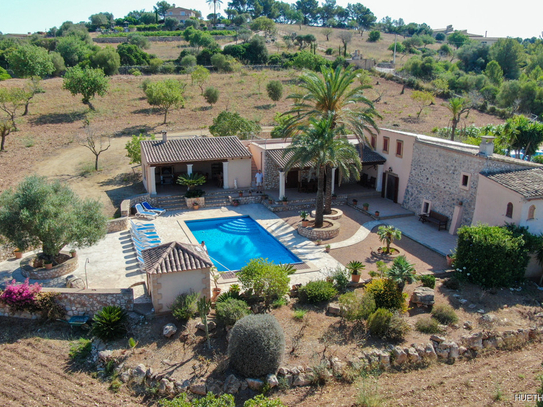 Wunderschön gelegene mallorquinische Pool-Finca in der Nähe von Son Macià mit Vermietlizenz