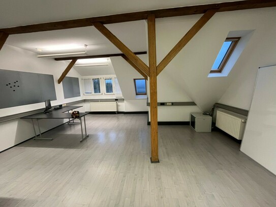 Büro im Denkmal ca 160qm / Office über 2 Etagen direkt im Nordpark inkl. 3 Stellplätzen