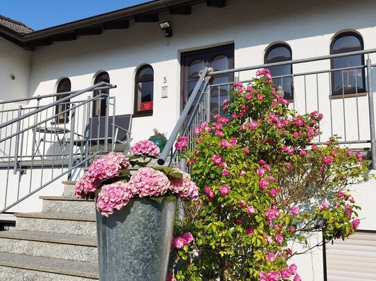 Großzügiges Einfamilienhaus mit Einliegerwohnung