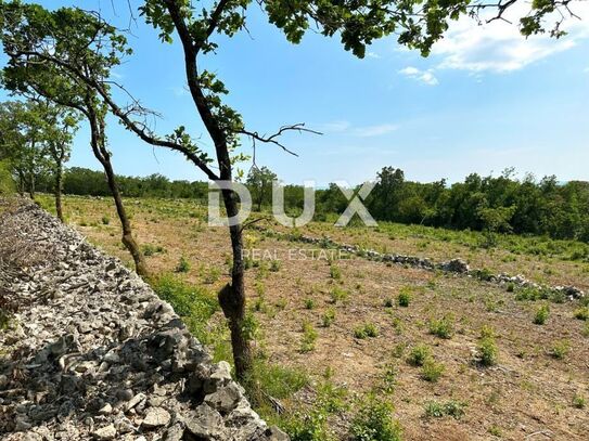 LABIN, ST. LOVREČ, VLAKOVO - Baugrundstück 8600m2 für Hotel / Boutique-Hotel / Familienhaus / Villa / Apartments / Haus…