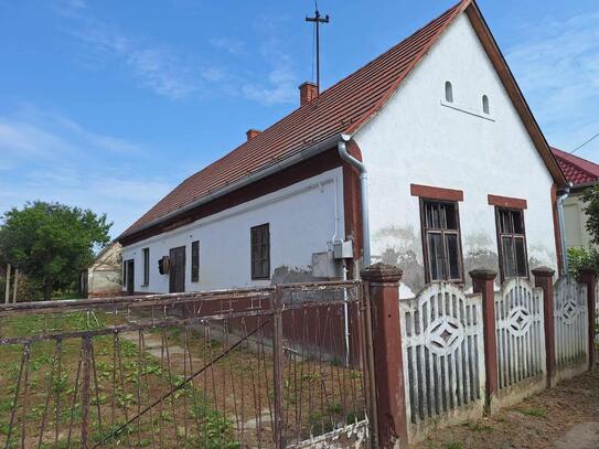 Schnäppchen. Haus zur Renovierung am Plattensee