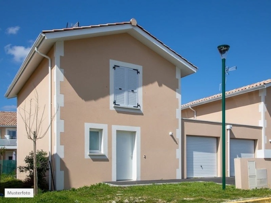 Einfamilienhaus mit Einliegerwohnung in 67259 Beindersheim, Buchenstr.