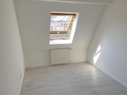 ObjNr:18661 - Sanierte 4-Zimmer ETW mit Balkon mit Blick über Ludwigshafen