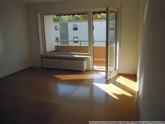 Helle und freundliche 3-Zimmer-Wohnung mit Süd-Balkon,TG-Stellplatz sowie großzügigem Kellerraum