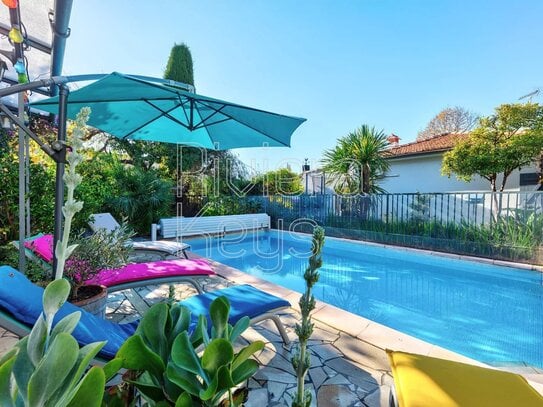 Antibes Badine: Villa mit Pool in Strandnähe