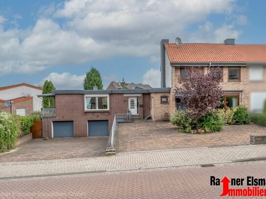 Elten: Einfamilienhaus mit Einliegerwohnung + 2 Garagen, Untergeschoss, schöner Garten,…