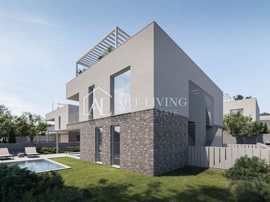 ISTRIEN, NOVIGRAD - UMGEBUNG - Luxuriöses Apartment mit großzügiger Dachterrasse, nur 300 m vom Meer entfernt