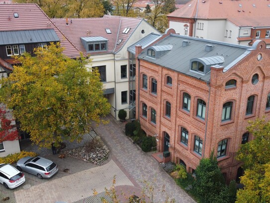 Loft DG-Wohnung mit Einbauküche und Stellplatz in Neustrelitz