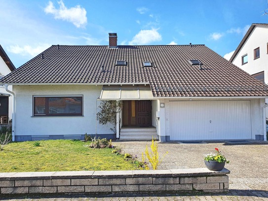 Einfamilienhaus mit Einliegerwohnung in Waghäusel, OT Wiesental!