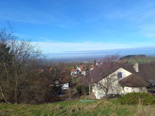 Großes Baugrundstück in ruhiger Lage mit tollem Ausblick in Bühl-Neusatz!