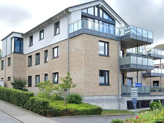 Schöne Erdgeschosswohnung am Yachthafen in Laboe mit Ostseeblick