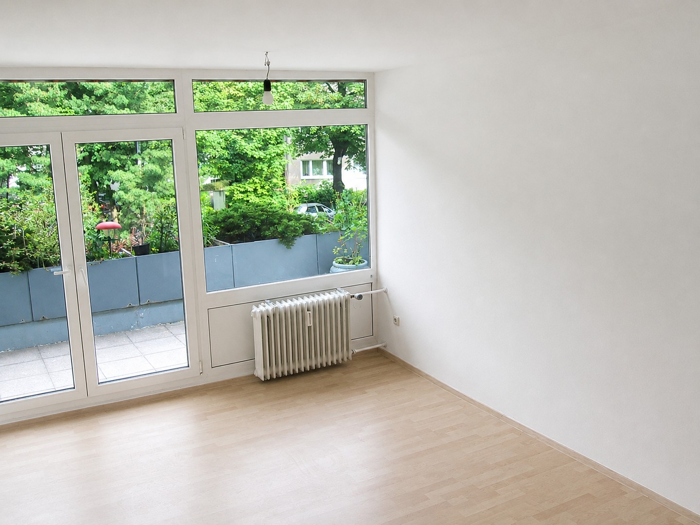 Sehr schöne Wohnung mit großer Terrasse - Photo 1