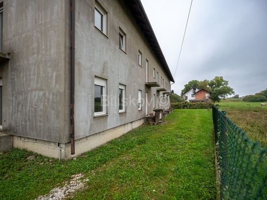 Verkauf, Hrvatski Leskovac, 3 dreistöckige Wohnungen, insgesamt 334,50 m², im Rohbau