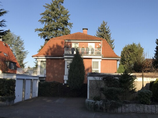 Helle schöne 2-Zimmer-Wohnung mit SW-Balkon und Blick ins Grüne in Kirchrode