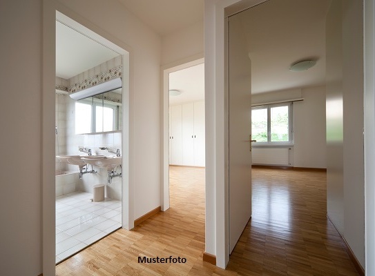 Wohnung nebst Loggia + provisionsfrei +