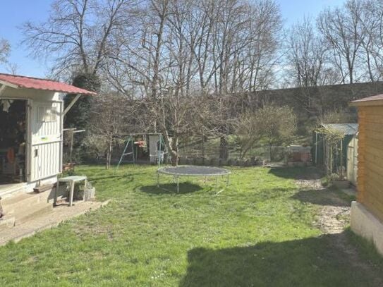 13_HS6620 Ein-/Zweifamilienhaus mit Anbau und großem Garten / Regensburg - Süd