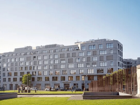 Große helle 4-Zi. Wohnung in zentraler Lage mit Balkon