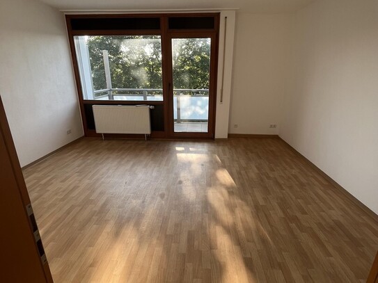 Schöne 2,5-Zimmer-Wohnung mit EBK und Balkon in Montabaur