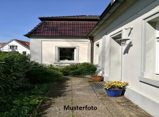 +++ Einfamilienhaus mit Garage +++