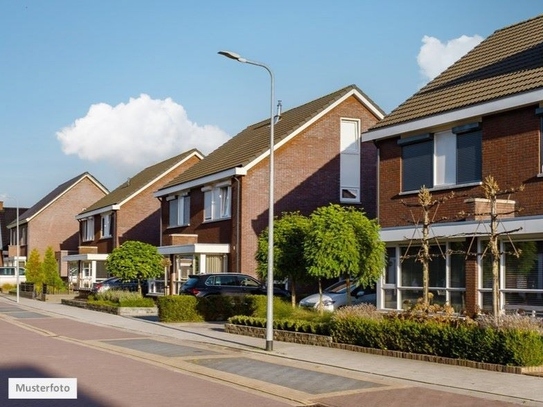 Reihenmittelhaus in 64521 Groß-Gerau, Rotkehlchenweg