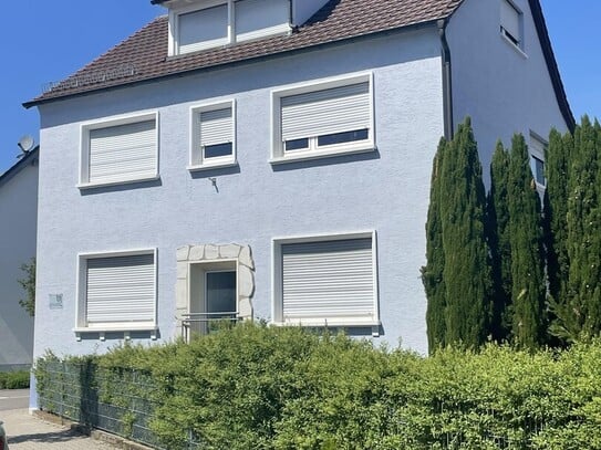 Gepflegte 5-Zimmer-Maisonette-Wohnung mit Einbauküche in Kirrlach