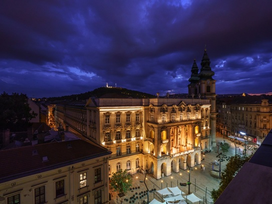 IHR UNGARN EXPERTE Verkauft Luxus Wohnung mit Panoramablick auf die Zitadelle im Zentrum.