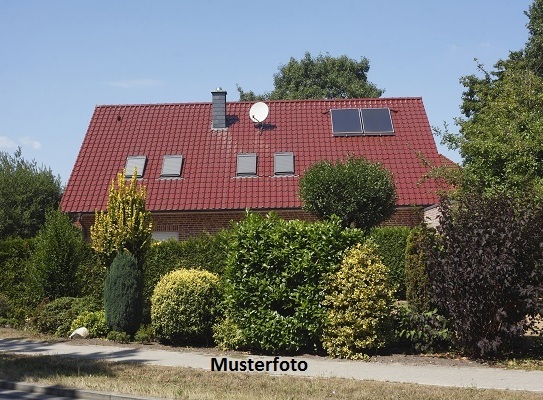 +++ Einfamilienhaus mit Terrasse und Garten +++