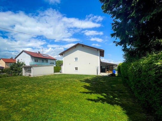 Schönes Haus mit 2 Wohneinheiten, großem Garten und Erweiterungspotenzial