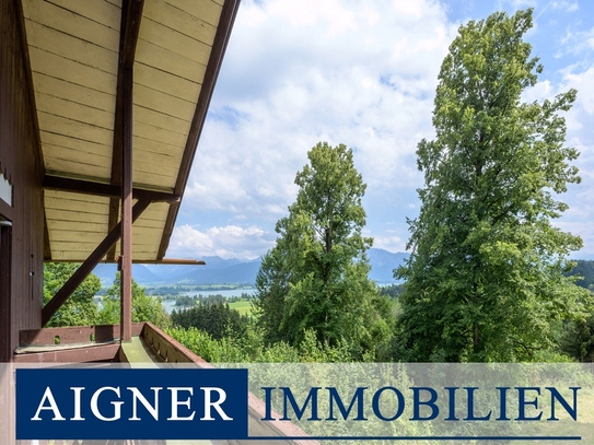 AIGNER - Liebhaberobjekt: Historisches Landhaus mit Panoramablick auf Berge und See!