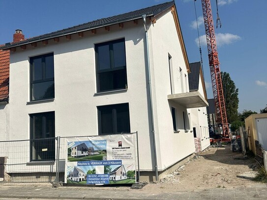 NEUBAU: Doppelhaushälfte, schlüsselfertig, Rohbau fertig