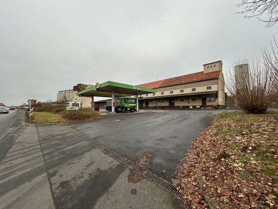 Großzügige Gewerbeimmobilie mit viel Potenzial - direkt an der B249 in Eschwege