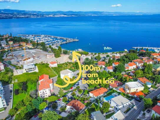 OPATIJA, IČIĆI – größere Wohnung im Erdgeschoss mit Terrasse, nur 100 Meter vom Strand entfernt! Parkplatz, Terrasse im…