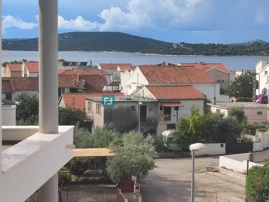 VODICE, Neubau, 400 m zum Meer, 2. Stock, Luxusapartment mit Meerblick, S7