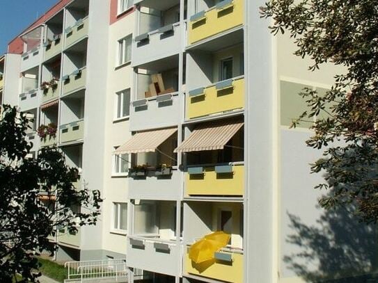 2-Raum-Wohnung mit Balkon im 1. OG & Dusche