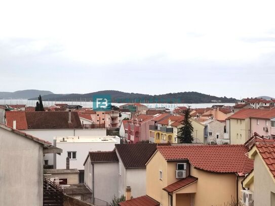 VODICE, neu, Dreizimmerwohnung mit Meerblick, 2. Stock, Terrasse