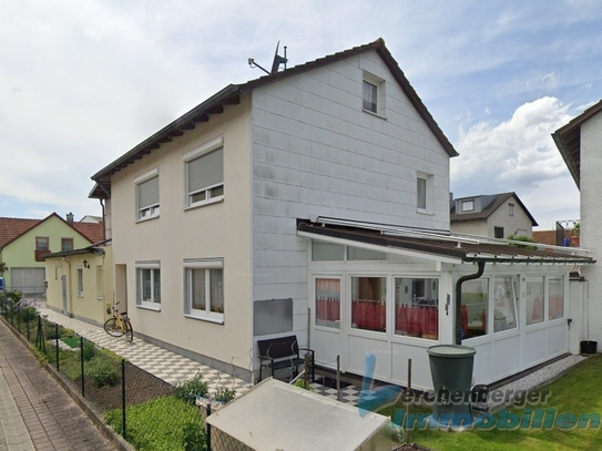*** Einfamilienhaus mit 2 Garagen in zentrumsnaher Lage von Plattling ***
