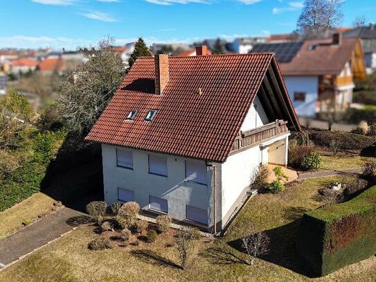 +++Entzückendes Ein- bis Zweifamilienhaus mit Süd- und Ost-Terrassen, Loggia, sonnigem Garten und Garage in ruhiger Woh…