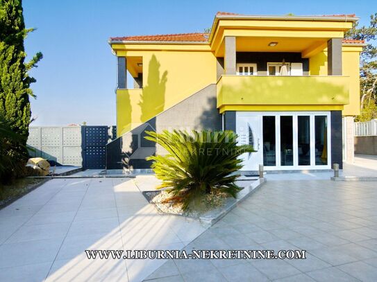 Krk island, Malinska. Detached house, 100 meters close to beach.