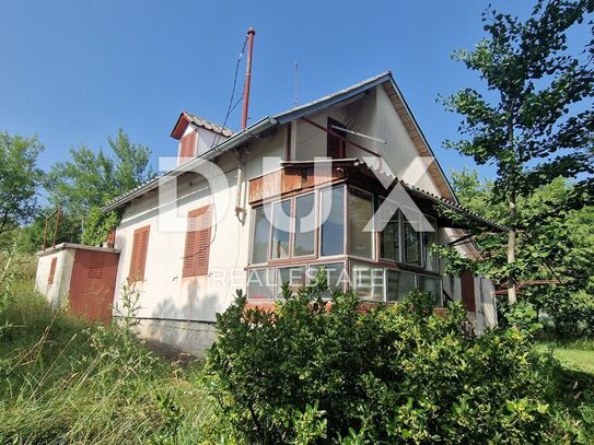 ISTRIEN, CEROVLJE - Ferienhaus mit großem Garten und zusätzlicher Einrichtung