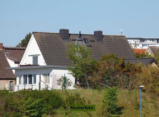 Villenartiges 2-Familienhaus nebst Garage