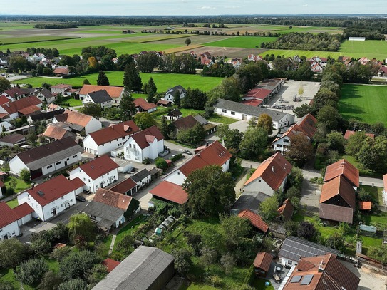 Spannendes Grundstück mit Altbestand