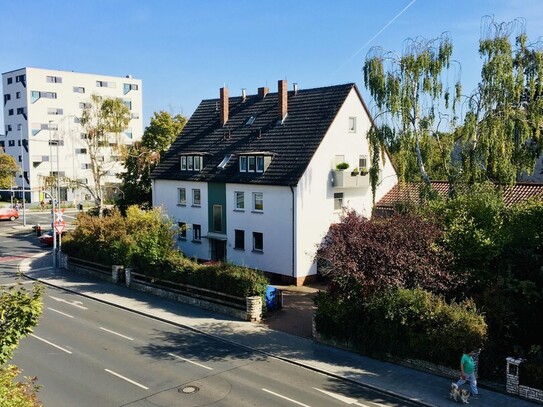 Neu renovierte 2-Zi-DG-Wohnung in Nbg.-Thon