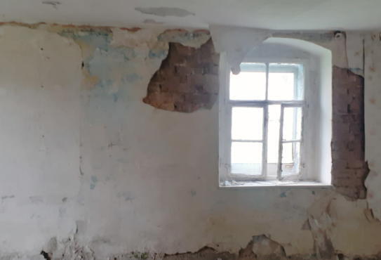 ObjNr:B-18741 - Ausbau; Abriß oder Neubau in zentraler Lage von Röhrsdorf