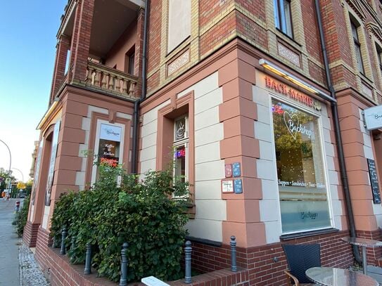 EXKLUSIVES CAFÉ / BISTRO IN ABSOLUTER TOPLAGE DIREKT AM S - BAHNHOF ZEHLENDORF