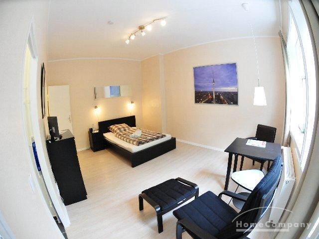 Schicke 1-Zimmer-Wohnung mit Balkon in Berlin, möbliert - Photo 1